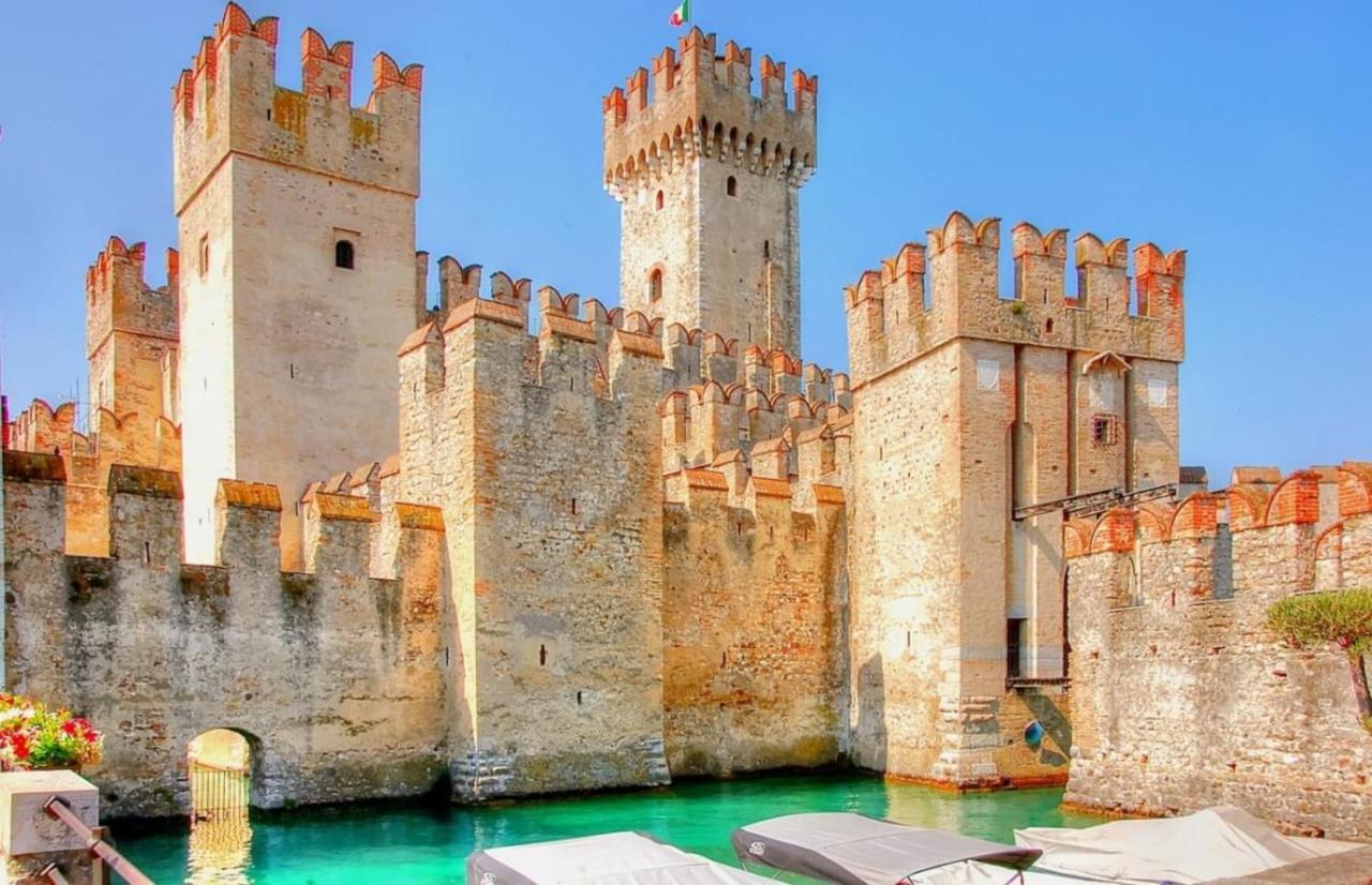 Perseo Apartment - 200M Dal Lago Di Garda Sirmione Buitenkant foto