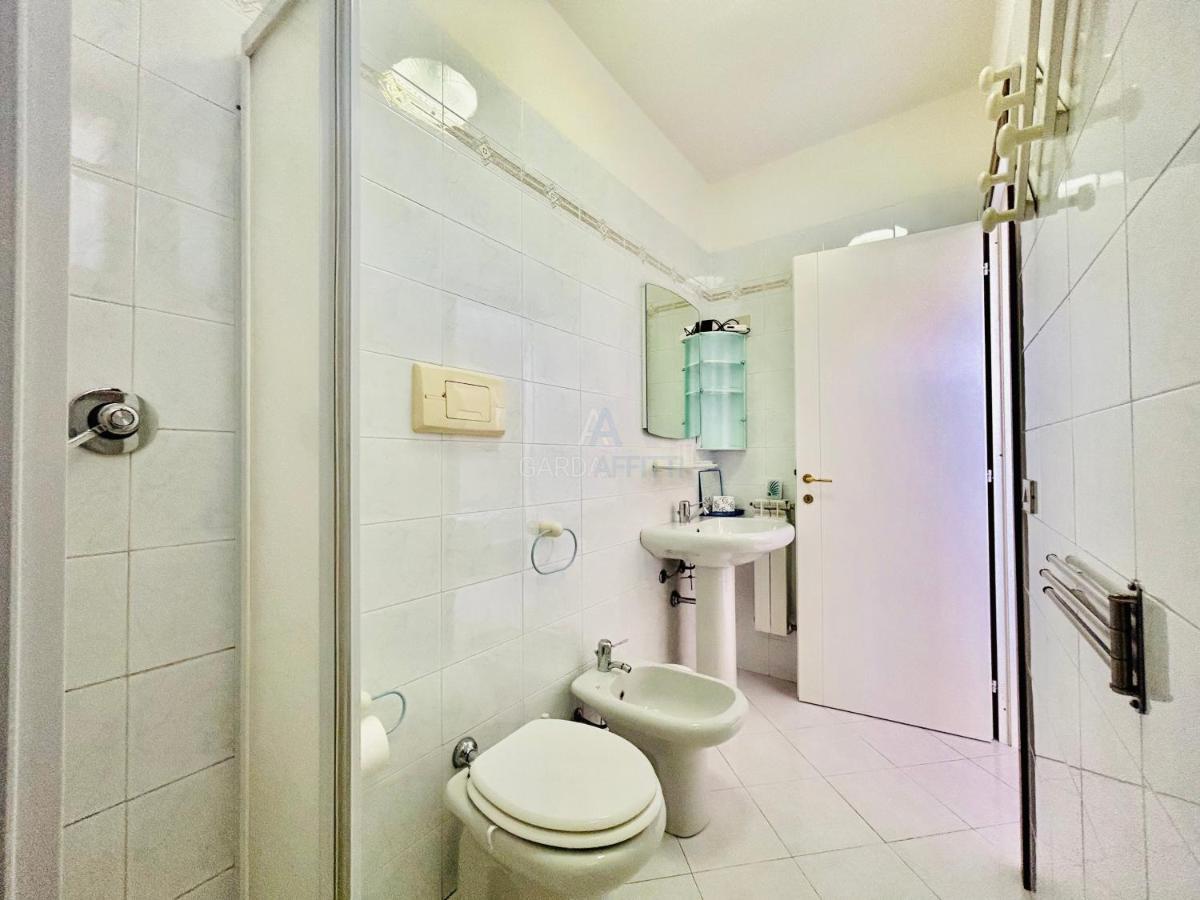 Perseo Apartment - 200M Dal Lago Di Garda Sirmione Buitenkant foto